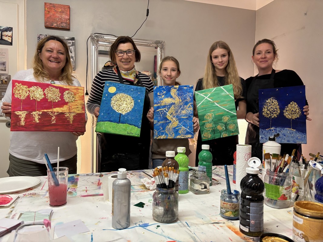 Abstraktne-slike-Annmarie-Prah/Zlati-listici--abstraktna-slikarska-delavnica